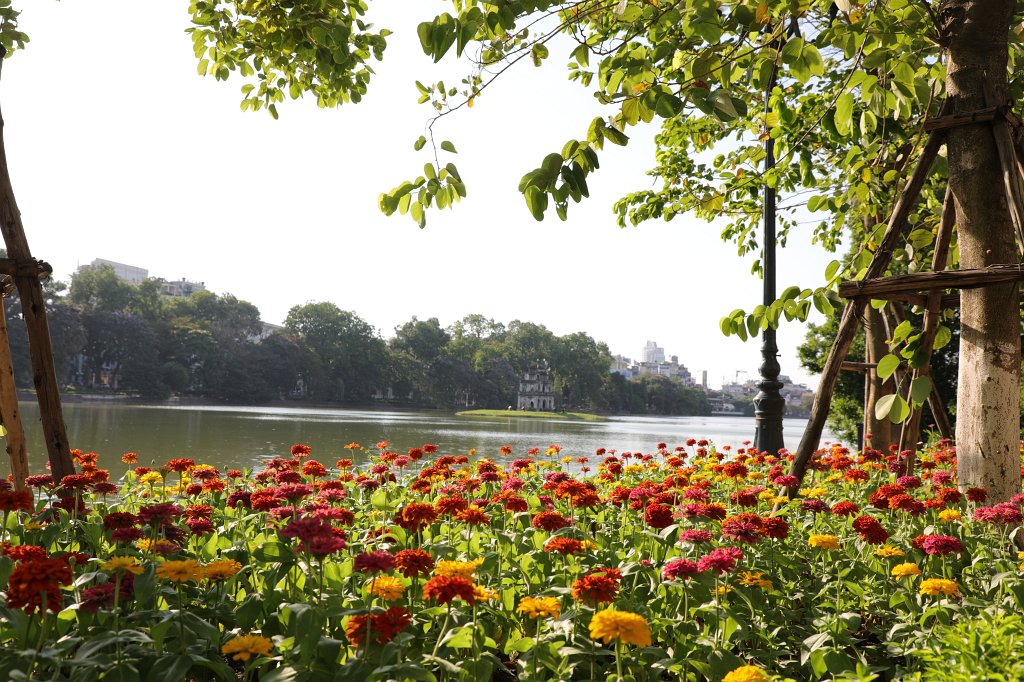 574A6908.JPG -  Hoàn Kiếm lake . The legend says that a emporer got asked by a turtle to give back a magical sword he got from the dragon god and used to defeat the chinese. The king gave back the sword and this event is memorized by the tower in ( Hoàn Kiếm lake )