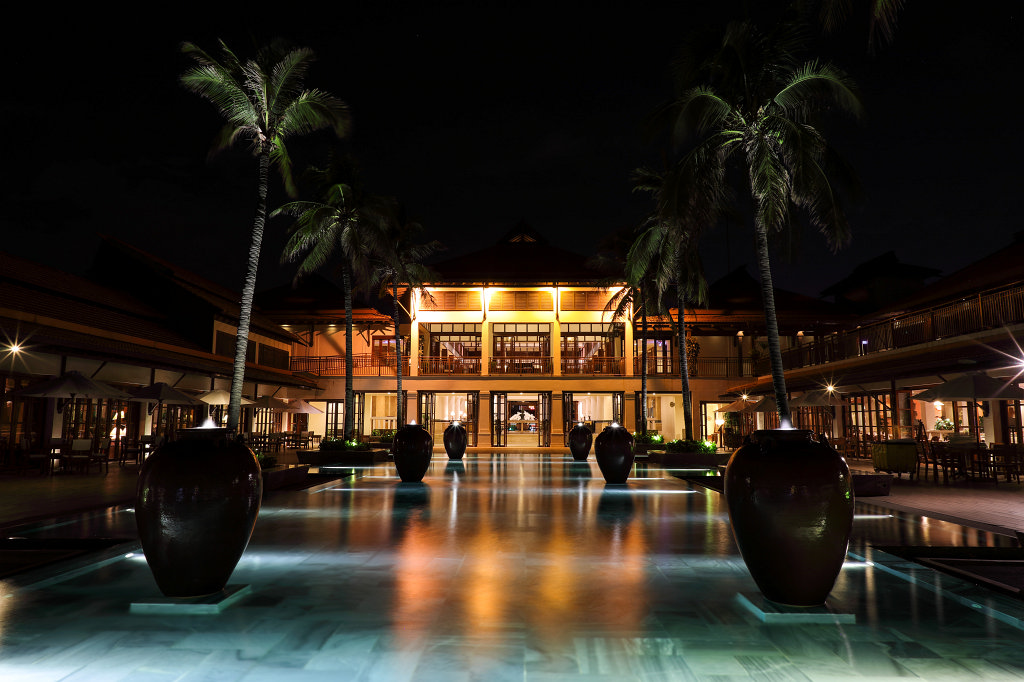 574A6994_c.jpg - Furama Resort  Danang  at night