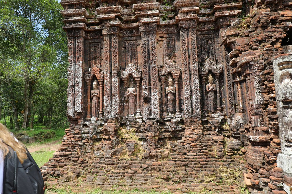 574A7714.JPG -  Mỹ Sơn  Sanctuary is an archaeological site and recognized by UNESCO as a world heritage site. From the 4th to the 14th century AD, the valley at Mỹ Sơn was a site of religious ceremony for kings of  Champa  which were also buried there. During Vietnam war many buildings were destroyed.
