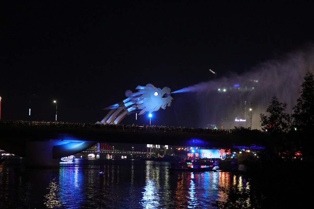 574A7973.JPG -  Dragon Bridge   Danang . Each Saturday and Sunday evening at 9PM the dragon "breathes" fire or water. In our case it was water but still a show.