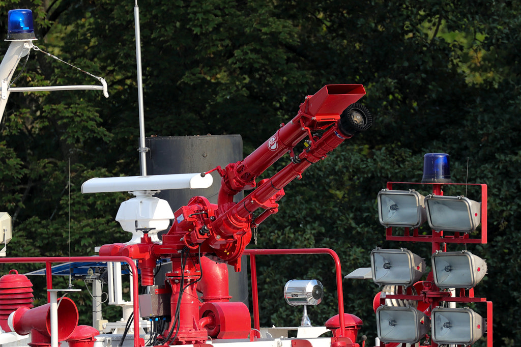 574A9438_c.jpg - Fire fighter ship