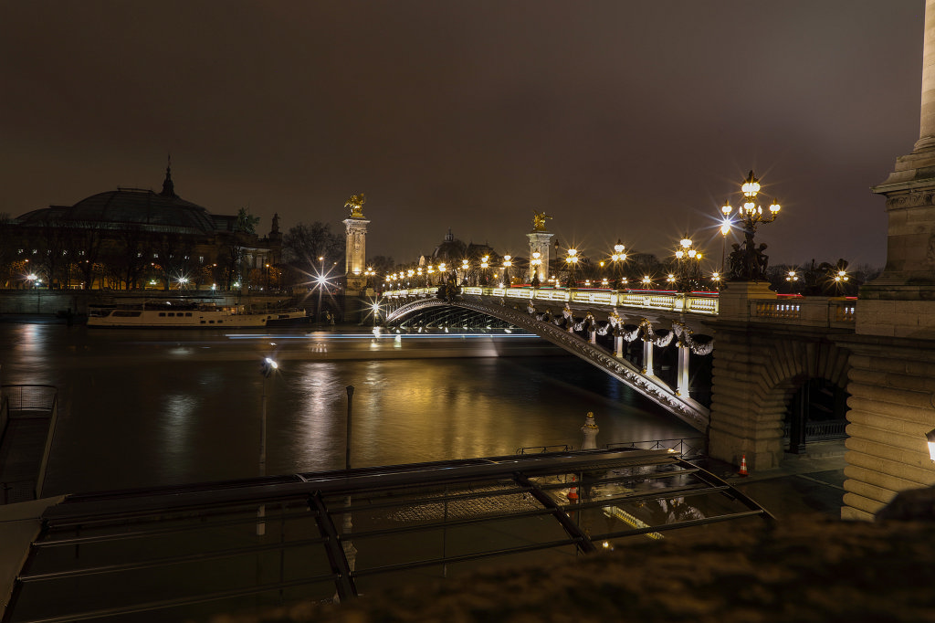 574B1103_c.jpg -  Pont Alexandre III 