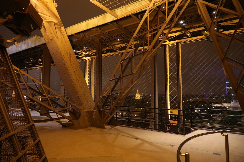 574B1189.JPG -  Tour Eiffel 