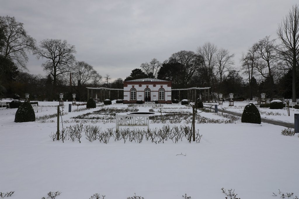 574B2314.JPG -  Palmengarten  in white