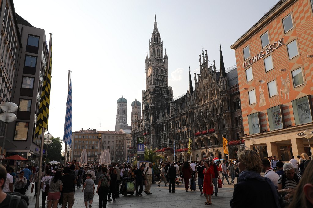 574B5494.JPG -  Mary's Square   Munich  ( Marienplatz   München )