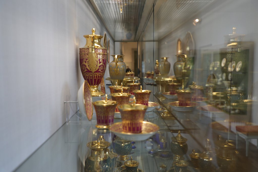 574B5674.JPG - Royal porcelain at  Nymphenburg Palace  in  Munich 