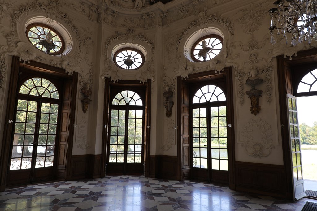 574B5713.JPG - Badenburg at  Nymphenburg Palace  in  Munich 