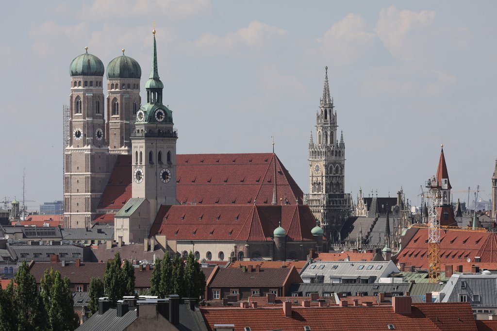 574B6365.JPG - Towers of Munich,  Frauenkirche ,  St. Peter's  and new   New Town Hall  (Münchner Türme,  Frauenkirche ,  St. Peter  und  Neues Rathaus ) as seen from  German Museum of Masterpieces of Science and Technology  ( Deutsche Museum von Meisterwerken der Naturwissenschaft und Technik ). It is the world's largest museum of science and technology, with about 28,000 exhibited objects from 50 fields of science and technology.