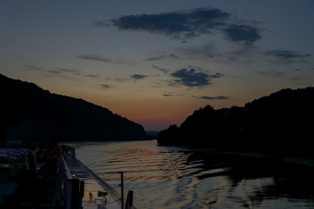 574B6457_c.jpg -  Danube  cruise ( Donau  Kreuzfahrt)