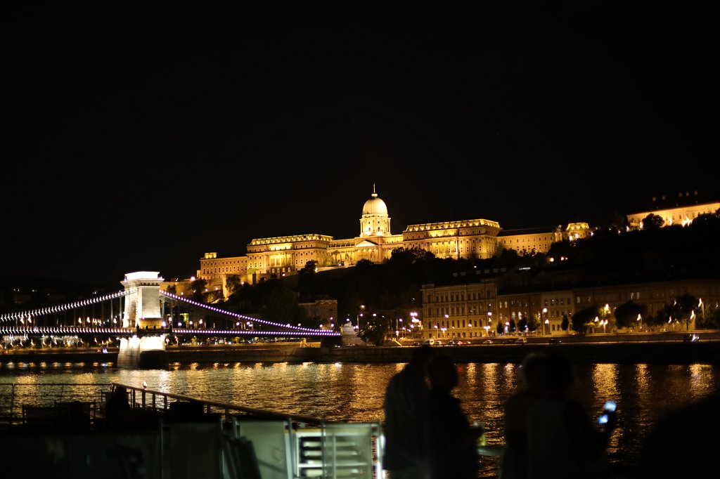 574B7040.JPG -  Széchenyi Chain Bridge  and  Buda Castle  ( Kettenbrücke  und  Burgpalast Budapest )