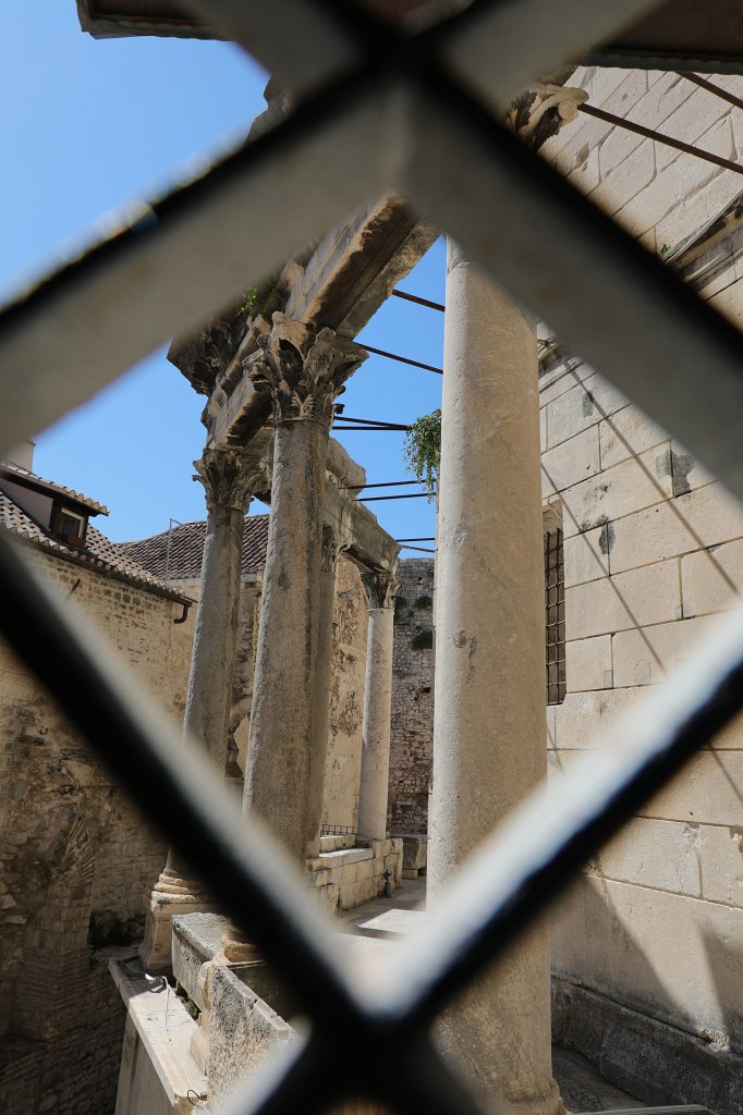 574B2098.jpg -  Cathedral of Saint Domnius   Split 