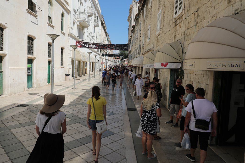 574B2147.jpg -  Split 