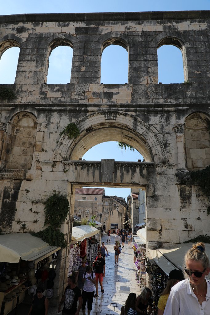 574B2185.jpg -  Diocletian's Palace   Split 