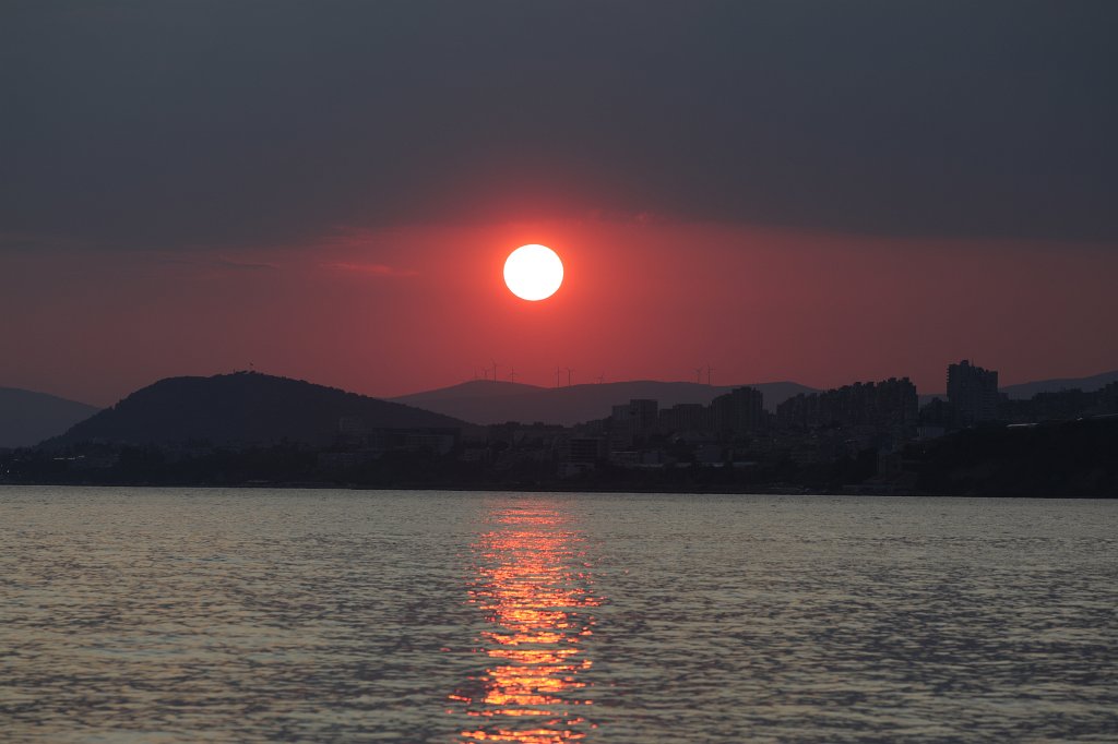 574B2679.jpg -  Split  sunset