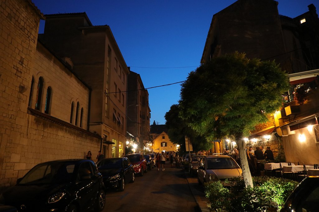 574B3021.jpg -  Split  at night