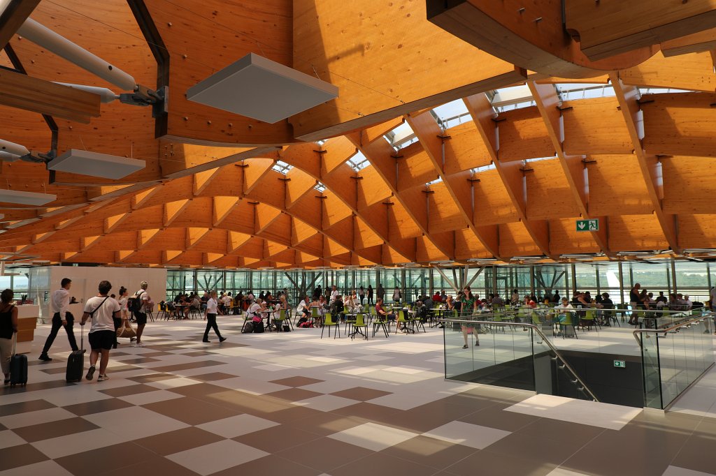 574B3096.jpg -  Split airport 