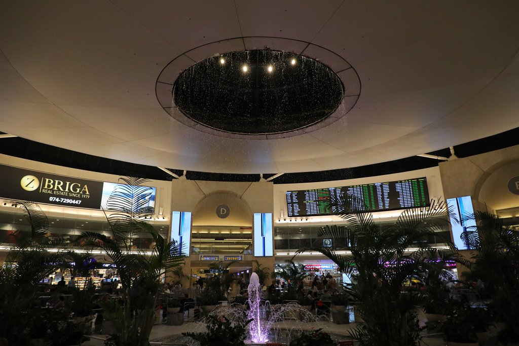 574B3524.JPG -  Ben Gurion Airport 