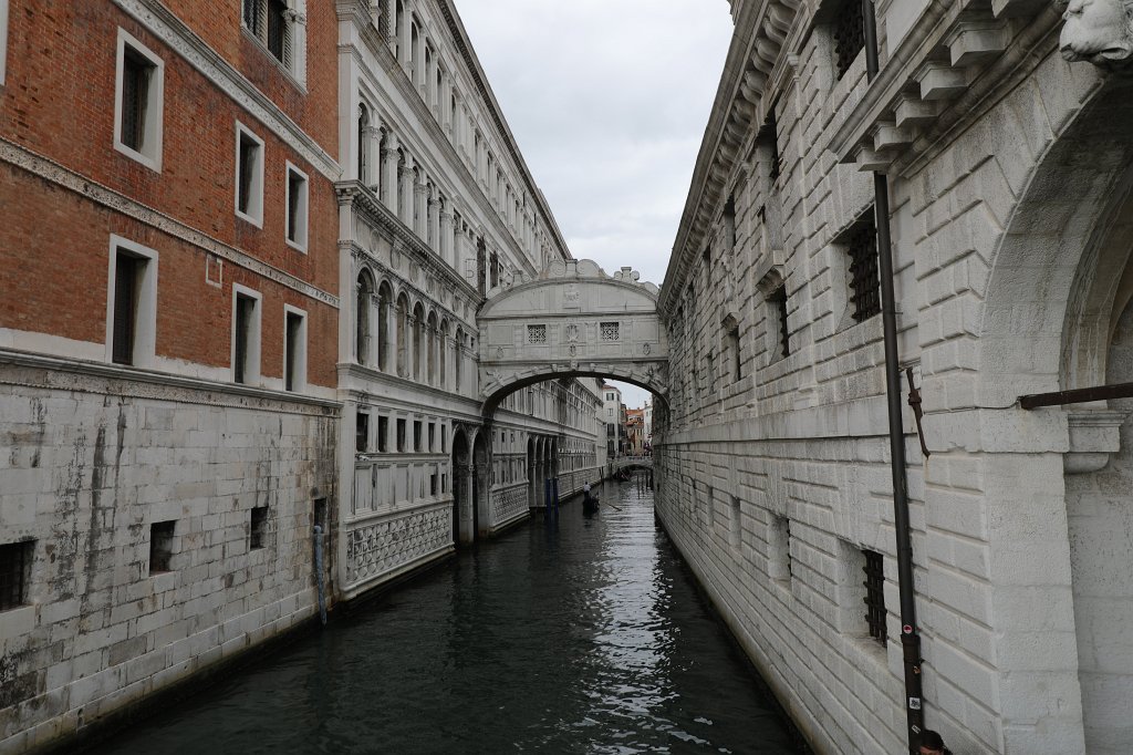 574B3567.JPG -  Bridge of Sighs   Venice 